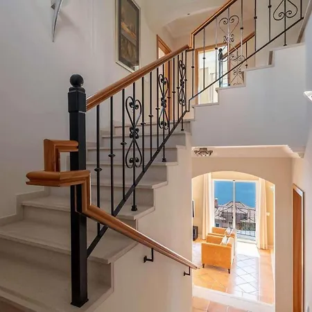 Villa Bougainvillea