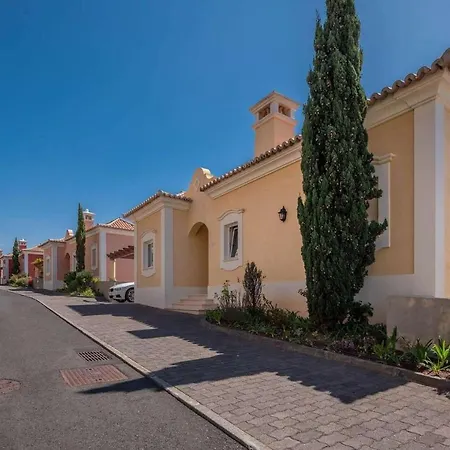 Bougainvillea Villa Palheiro Ferreiro